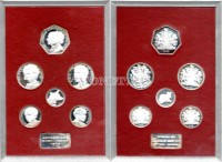 Великобритания набор из 7-ми серебряных жетонов 1972 год "Королевская семья" в буклете